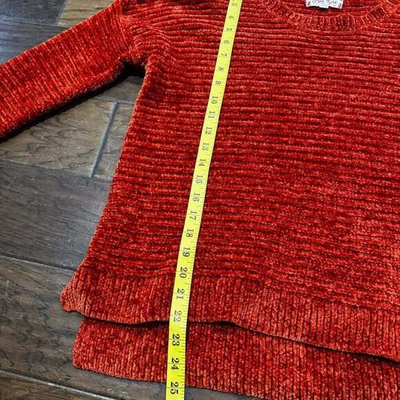 Pink Rose Sweater, Women's Size Large Burnt Orange, Pullover, Soft - Picture 4 of 7